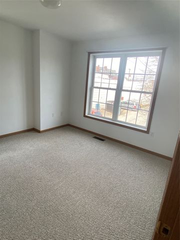 221 W CENTER Street 1, Meadville, PA 16335