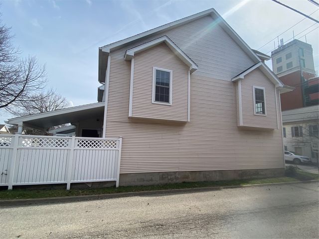 221 W CENTER Street 1, Meadville, PA 16335
