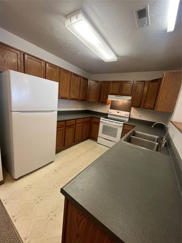 221 W CENTER Street 1, Meadville, PA 16335