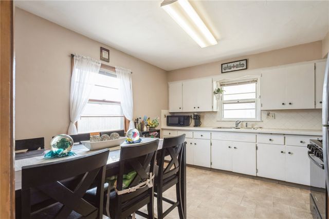 3235 Dairydale Court SE, Cedar Rapids, IA 52403