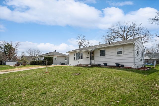 3235 Dairydale Court SE, Cedar Rapids, IA 52403