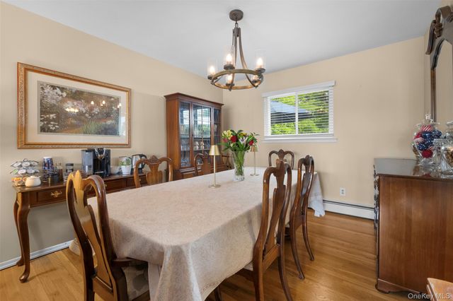 117 Washington Place, Massapequa, NY 11758