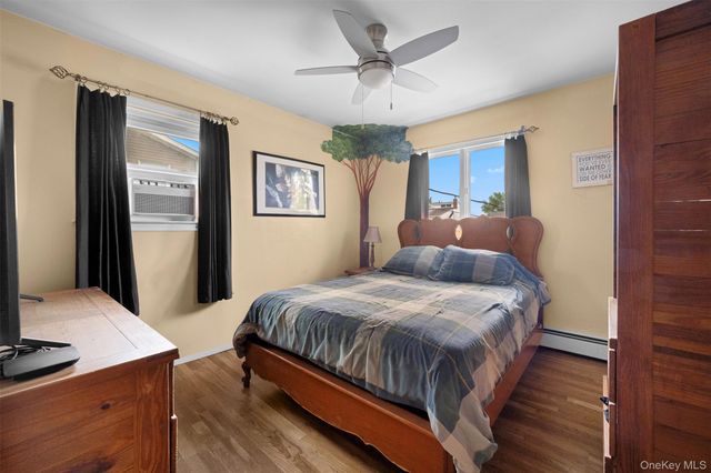 117 Washington Place, Massapequa, NY 11758