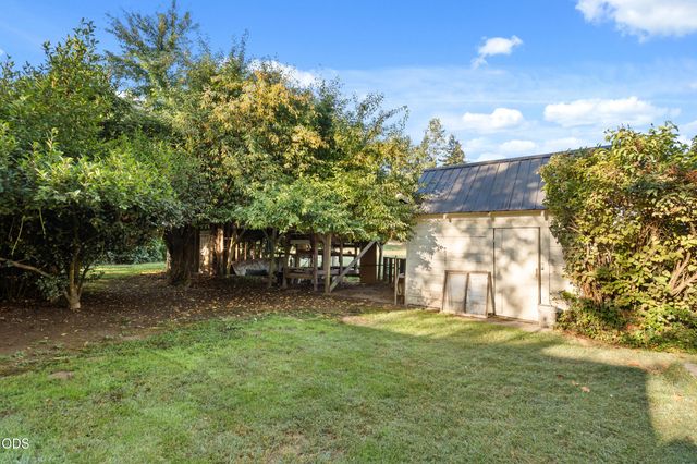 4827 Leonard Road, Grants Pass, OR 97527