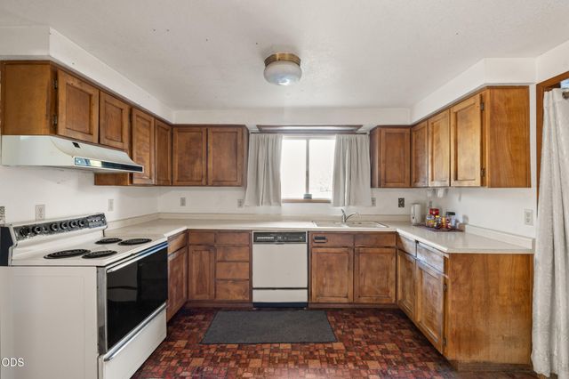 4827 Leonard Road, Grants Pass, OR 97527