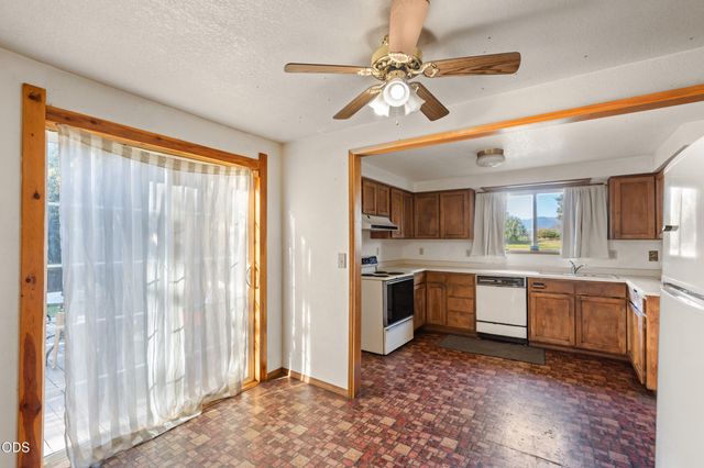 4827 Leonard Road, Grants Pass, OR 97527