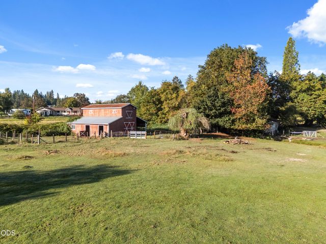 4827 Leonard Road, Grants Pass, OR 97527