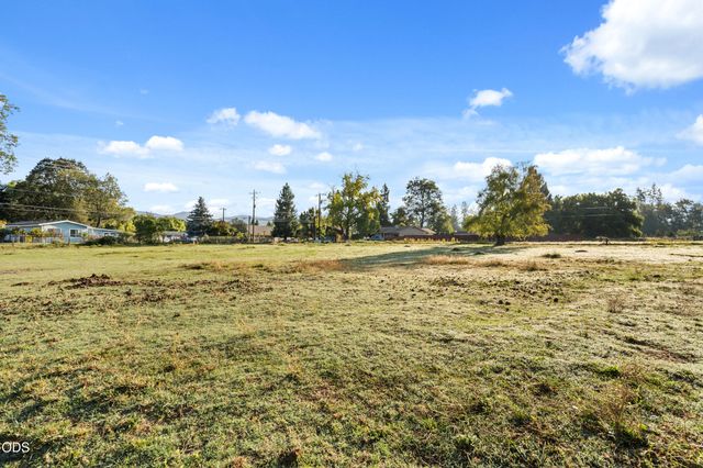 4827 Leonard Road, Grants Pass, OR 97527