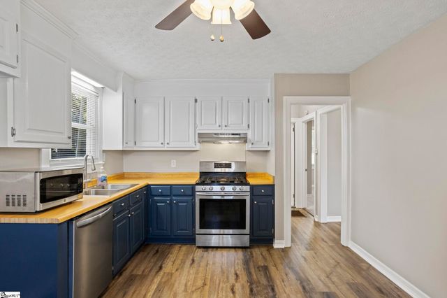 1700 E Georgia Road, Simpsonville, SC 29681