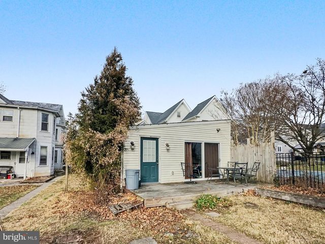 432 FAIRVIEW ST, Coopersburg, PA 18036