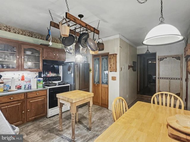 432 FAIRVIEW ST, Coopersburg, PA 18036