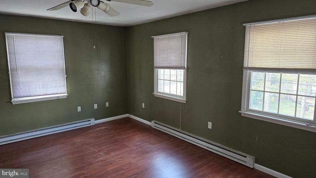 432 FAIRVIEW ST, Coopersburg, PA 18036