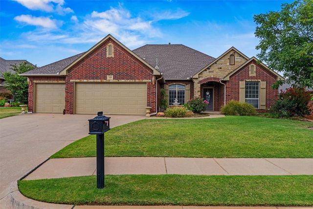 129 Bonaire Drive, Edmond, OK 73013