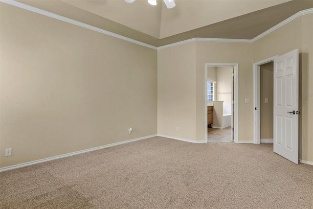 129 Bonaire Drive, Edmond, OK 73013