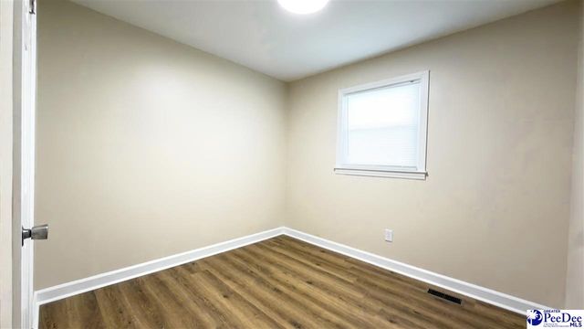 319 Floyd Ave., Lake City, SC 29560