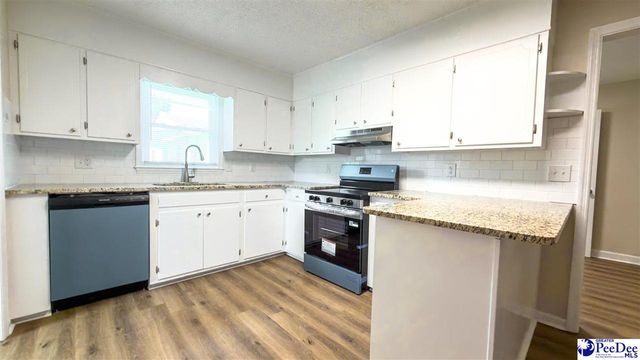 319 Floyd Ave., Lake City, SC 29560