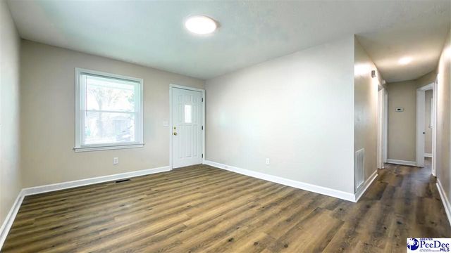 319 Floyd Ave., Lake City, SC 29560
