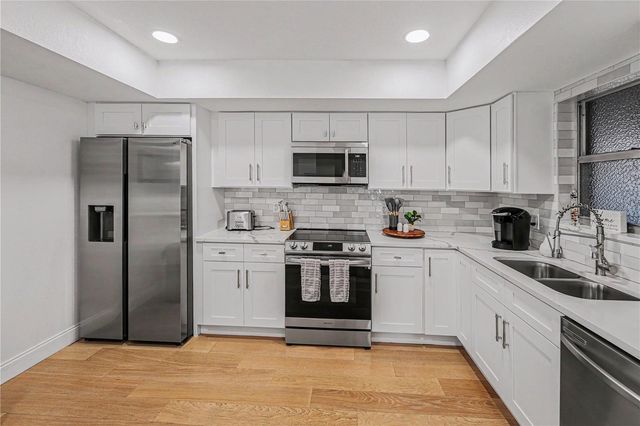 5200 BRITTANY DRIVE S 1301, St Petersburg, FL 33715