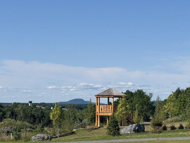 58 Mabel Way, South Burlington, VT 05403