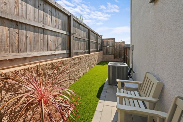 3320 Sunny Gate Ln, Folsom, CA 95630