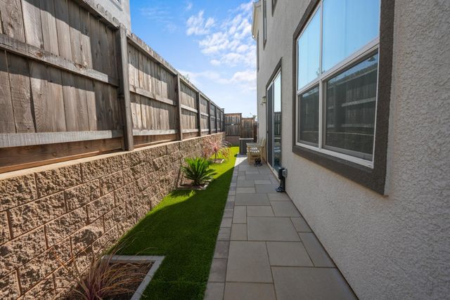 3320 Sunny Gate Ln, Folsom, CA 95630