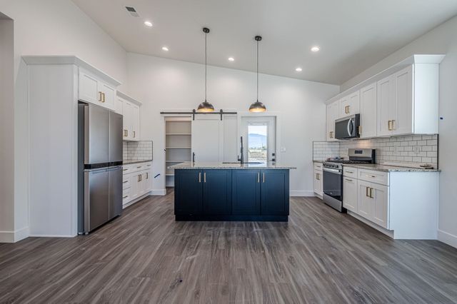 424 Steven Creek Street, Grand Junction, CO 81504