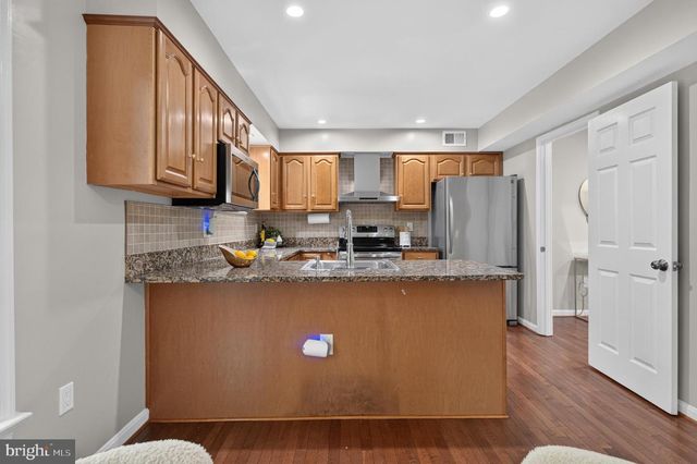 9036 ROSEWALL CT, Springfield, VA 22152