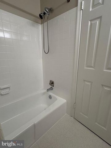 9036 ROSEWALL CT, Springfield, VA 22152