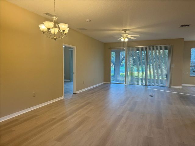 8210 WHISTLING PINE WAY, Tampa, FL 33647