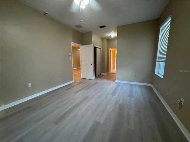 8210 WHISTLING PINE WAY, Tampa, FL 33647