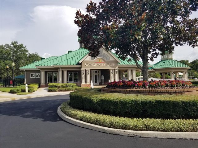 8210 WHISTLING PINE WAY, Tampa, FL 33647