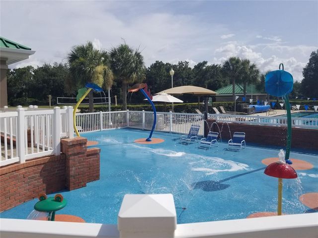 8210 WHISTLING PINE WAY, Tampa, FL 33647