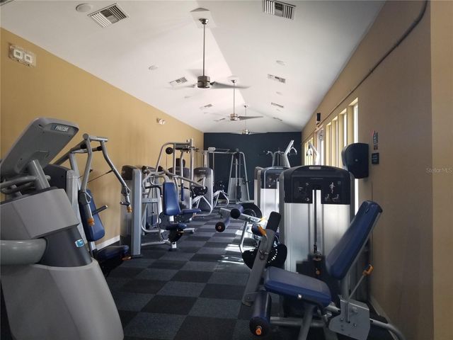 8210 WHISTLING PINE WAY, Tampa, FL 33647