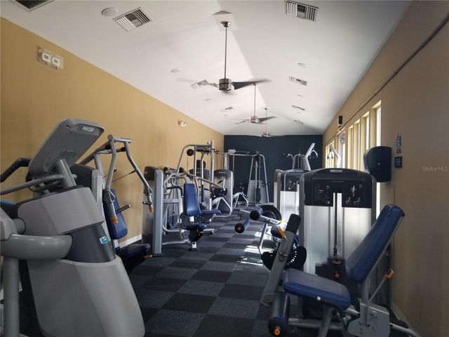 8210 WHISTLING PINE WAY, Tampa, FL 33647