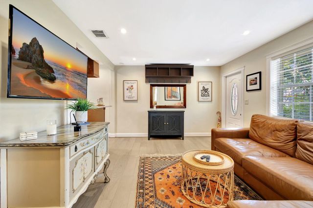 227 NE 12th Street, Delray Beach, FL 33444