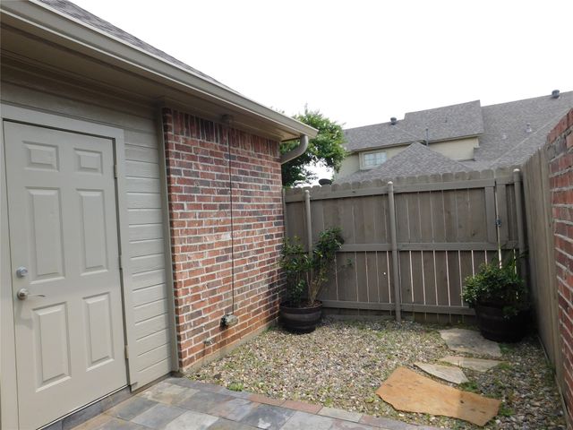 2050 Stockwell Road 4, Bossier City, LA 71111