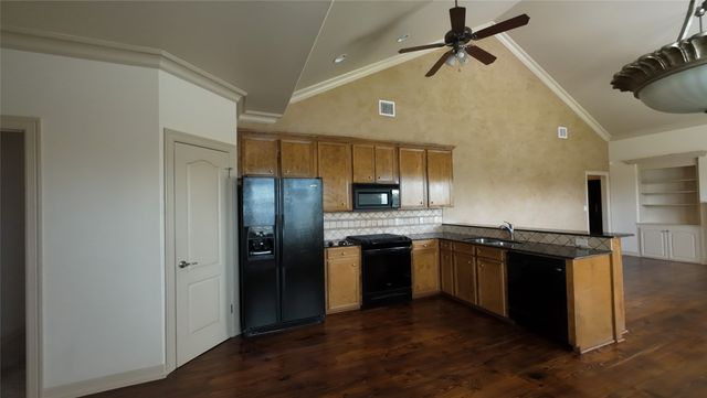 2050 Stockwell Road 4, Bossier City, LA 71111