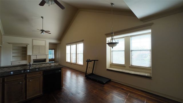 2050 Stockwell Road 4, Bossier City, LA 71111