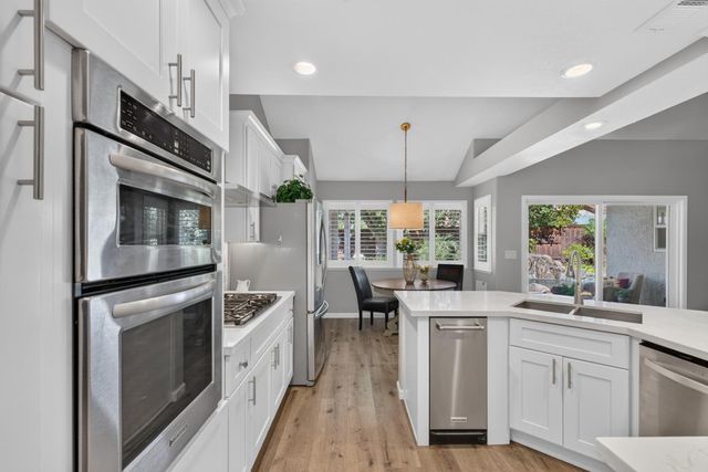 164 Hopper Ln, Folsom, CA 95630