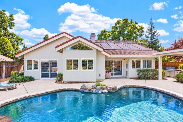 164 Hopper Ln, Folsom, CA 95630