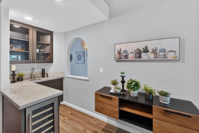 164 Hopper Ln, Folsom, CA 95630