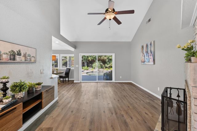164 Hopper Ln, Folsom, CA 95630