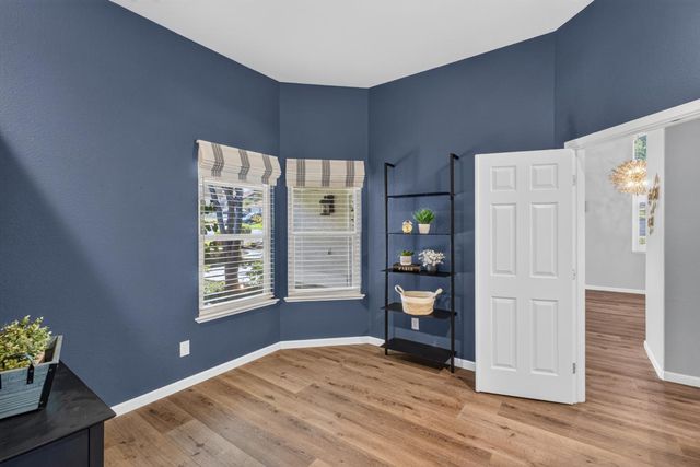 164 Hopper Ln, Folsom, CA 95630