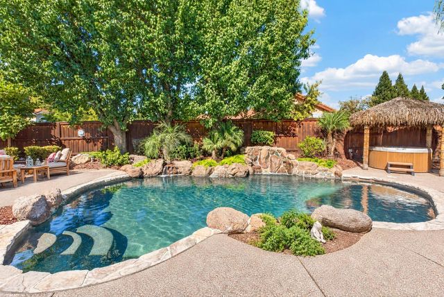 164 Hopper Ln, Folsom, CA 95630