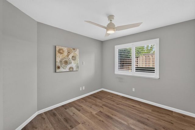 164 Hopper Ln, Folsom, CA 95630