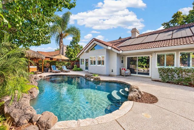 164 Hopper Ln, Folsom, CA 95630