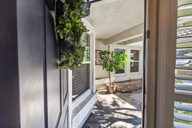 164 Hopper Ln, Folsom, CA 95630