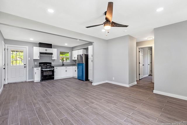 419 Hub Ave, San Antonio, TX 78220