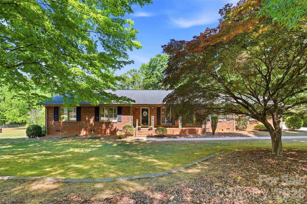 119 Essaw Road, Waxhaw, NC 28173
