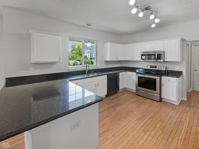 12089 Red Hawk Drive, Fishers, IN 46037